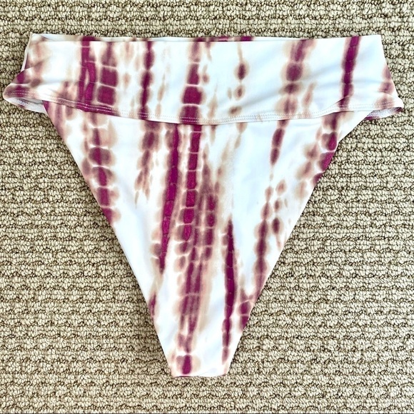 FOREVER 21 High-Waist Swim Bottoms in Magenta/White Tie-Dye Size Small (NWT) - Picture 3 of 8